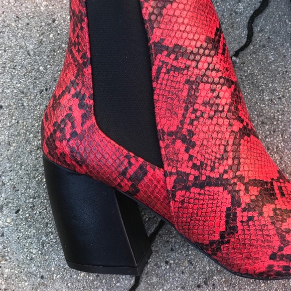 1 left! Qupid Milkway Red Pytho Snake Ankle bootie - Picture 8 of 8